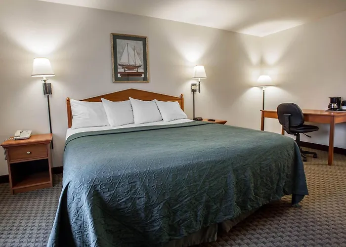 Quality Inn & Suites Federal Way - Seattle